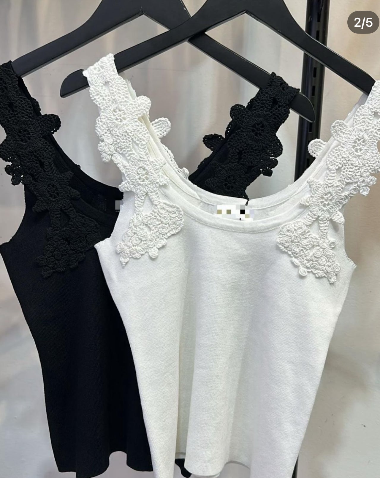 Chic flowers top